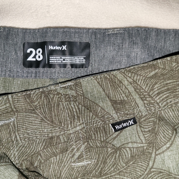 Boys Hurley Phantom Shorts size 28 Large - Picture 4 of 4